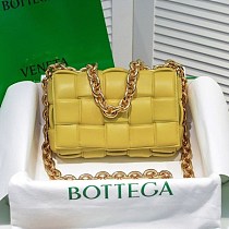 大人気!ボッテガヴェネタ ザチェーン カセット 偽物 レザー製クロスボディバッグ boa02082 大人気!ボッテガヴェネタ ザチェーン カセット 偽物 レザー製クロスボディバッグ boa02082