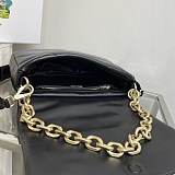 高級ブランドプラダ 偽物 パデッドナッパレザー ショルダーバッグ pud16268