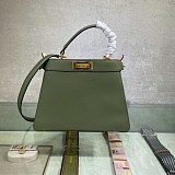 《大人気》フェンディ ピーカブー アイシーユー コピー ミディアム レザー バッグ fez93924