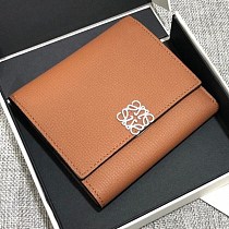 定番【ロエベ ウォレット パロディ】 アナグラム トリフォルド 6 cc ウォレット lok40945 定番【ロエベ ウォレット パロディ】 アナグラム トリフォルド 6 cc ウォレット lok40945