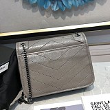 最安値挑戦 サンローラン ニキ ベイビー クリンクルヴィンテージレザー 偽物 Saq76621