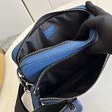 累積売上総額第１位！​ルイヴィトン トリオメッセンジャーバッグ 偽物 コバルトブル M30848