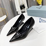 希少色 早い者勝ち♡プラダ トライアングルロゴ パンプス コピー 多色 pug46381