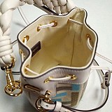 フェンディ バッグ 偽物 MINI MON TRESOR モン トレゾール fek15627