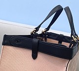 世界中で大人気♪フェンディピーカブー エックストート コピー FFウール バッグ feu42338
