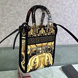 フェンディ サンシャインショッパースモールフェンダーチェFFミニ few14981