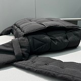 超希少！ボッテガ 偽物 パデッド テック カセット ブラック bob55550
