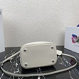 ハイブランド コラボ 2022プラダ ロゴ ハンドバッグ ショルダーバッグ 偽物 pug88292