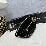 すぐ届プラダ 偽物ブラッシュド レザー 長財布 ジップアラウンド ML201