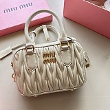 争奪戦♡ミュウミュウ ハンドバッグ スーパーコピー myh52533