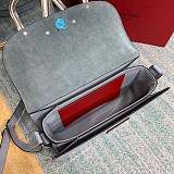 ヴァレンティノ ショルダーバッグ VEE レザー クロスボディバッグお洒落に♪ Vus27920