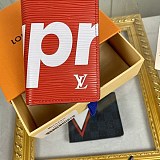 人気商品!シュプリーム x ルイヴィトン スーパーコピー コラボ エピ カードケース [オーガナイザードゥ ポッシュ] M67714
