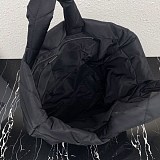 一目惚れ♪【プラダ】パデッド Re Nylon 偽物トートバッグ リナイロン★VERY雑誌付録 puh73084