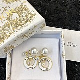 ギフトに最適♪ディオール ピアス 偽物 メタル レジンパール del13478