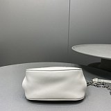 人気No1メゾンマルジェラ 偽物 足袋タビ フレームバッグ レザー がま口 Mam67574