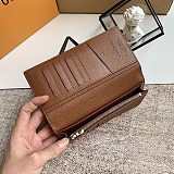 【奇跡の再入荷】ルイヴィトン 財布 偽物★ポルトフォイユ・ブラザ 長財布 M69700 モノグラム