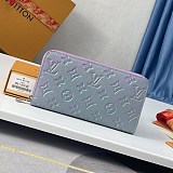 送料込ルイヴィトン ジッピーウォレット 偽物 長財布 M81466