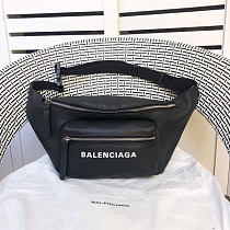 欲しい♡超限定♪バレンシアガ エブリデイ ロゴ ベルトバッグ 偽物 レザー bap06907