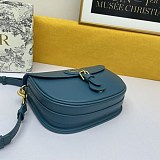 ディオール BOBBY ミディアムバッグ偽物 ボックスカーフスキン M9319UMOL_M90B