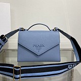 超話題!プラダ モノクローム サフィアーノ レザー バッグ 偽物 puo64777