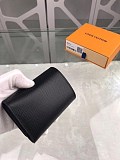 日本完売 ルイヴィトン 財布 ポルトフォイユ ツイスト コンパクト 偽物 M64413