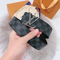 春もの新作ルイヴィトン サンチュール・ダミエ プリント コピー 40MM リバーシブルベルト vun80032 春もの新作ルイヴィトン サンチュール・ダミエ プリント コピー 40MM リバーシブルベルト vun80032