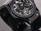 日本未入荷 ウブロ コピー クラシックフュージョン トゥールビヨンチタニウム huj23453