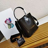 お洒落に♪【21AW】プラダ カーフ ハンドバッグ スーパーコピー puw06626