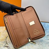 すぐ届くルイヴィトン LV × YK ジッピーウォレット コピー ヴェルティカル M81971