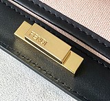 世界中で大人気♪フェンディピーカブー エックストート コピー FFウール バッグ feu42338