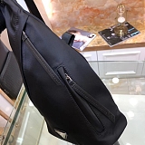 ☆超人気☆ プラダ メンズ ボディバッグ スーパーコピー2VZ092