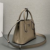 可愛い プラダ サフィアーノレザー ダブル ミニバッグ puf93672