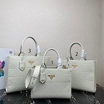 n級品 おすすめプラダ 偽物 ステッチモチーフ ラージ レザー ハンドバッグ 3サイズ puh27282 n級品 おすすめプラダ 偽物 ステッチモチーフ ラージ レザー ハンドバッグ 3サイズ puh27282