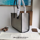 秋冬新作バーバリー トートバッグ コピー スモール SM NEW TOTE Bat07930