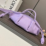 送料込ロエベ 偽物 パセオ スモール シャイニーナッパ ハンドバッグ lod42946