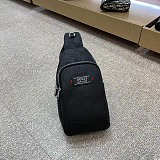 新色登場☆ グッチ メンズ ボディバッグ 偽物