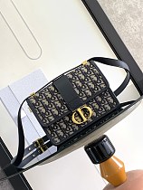 注目アイテム♡ ディオール メンズ ショルダーバッグ 偽物M9234