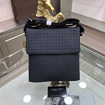 完売必至 ボッテガヴェネタ メンズ ショルダーバッグ スーパーコピー 完売必至 ボッテガヴェネタ メンズ ショルダーバッグ スーパーコピー