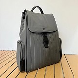 リモワ ネバースティル 偽物 ナイロン ラージフラップバックパック riq73742