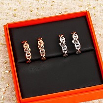 エルメス シェーヌダンクル 偽物 アンシェネ ピアス 2色 H108618B00 エルメス シェーヌダンクル 偽物 アンシェネ ピアス 2色 H108618B00