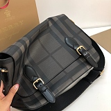 使い勝手良し バーバリー メンズ ショルダーバッグ 偽物
