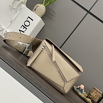 絶対欲しい!ロエベ メンズ ウエストポーチ▪ボディバッグ スーパーコピー062589 絶対欲しい!ロエベ メンズ ウエストポーチ▪ボディバッグ スーパーコピー062589