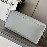 ★日本!!人気！ロエベ ショルダーバッグ 偽物 キュービィ クロスボディバッグ loo54218