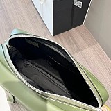 最新でオシャレロエベ ミリタリー メッセンジャーバッグ XS 偽物 loy35069