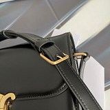 国内発送★セリーヌ ショルダーバッグ 偽物 ティーン トリオンフバッグ Ceq10086