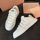 一目惚れ♪ ミュウミュウ スニーカー 偽物 ペイント ロゴ キャンパス myy97879