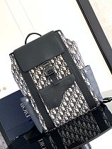 ☆超人気☆ ディオール メンズ バックパック 偽物1ADBA143 ☆超人気☆ ディオール メンズ バックパック 偽物1ADBA143