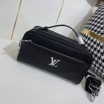 完売必至 ルイヴィトン メンズ ショルダーバッグ 偽物
