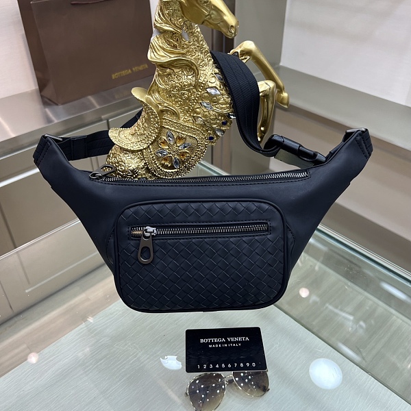 日本未入荷 メンズ ウエストポーチ▪ボディバッグ 偽物