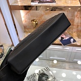 送料込 ボッテガヴェネタ メンズ クラッチバッグ 偽物